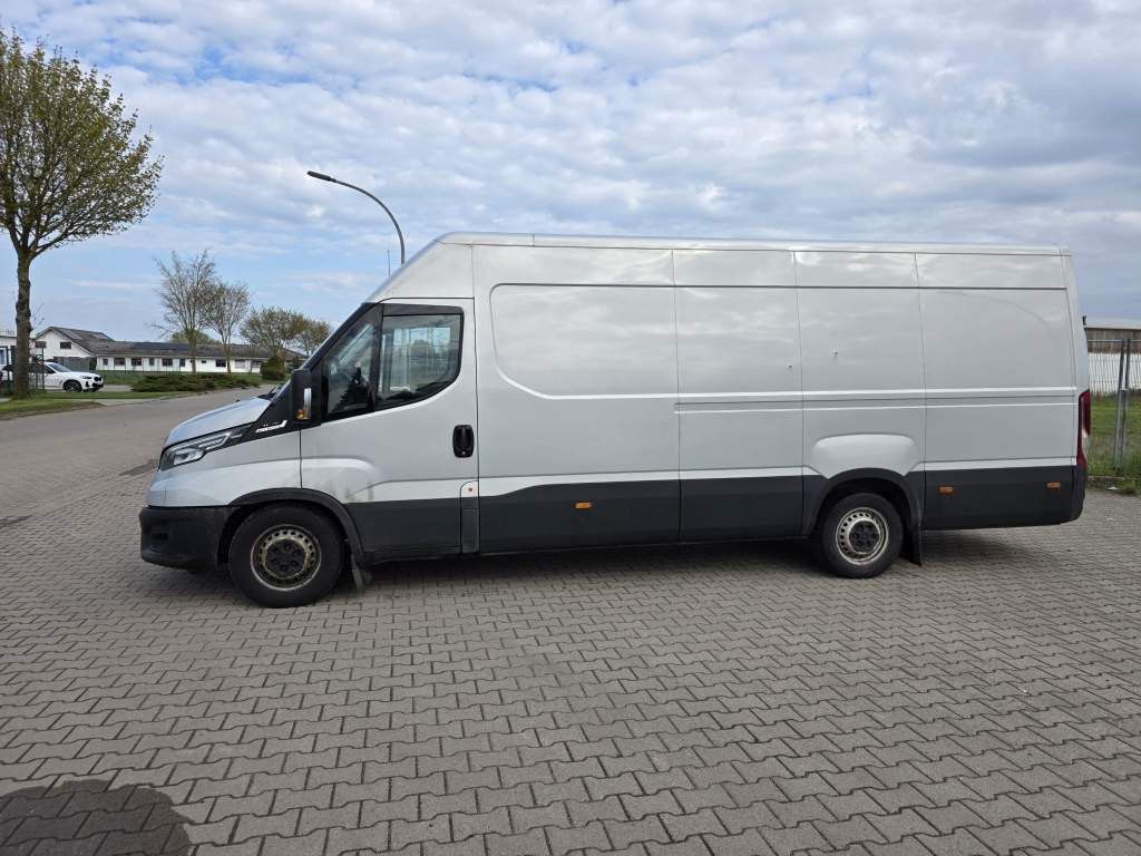 Fahrzeugabbildung Iveco 35-180 Maxi lang & hoch, SAHK, Klima, Kamera