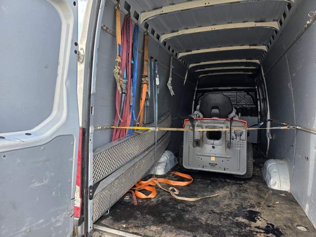 Fahrzeugabbildung Iveco 35-180 Maxi lang & hoch, SAHK, Klima, Kamera