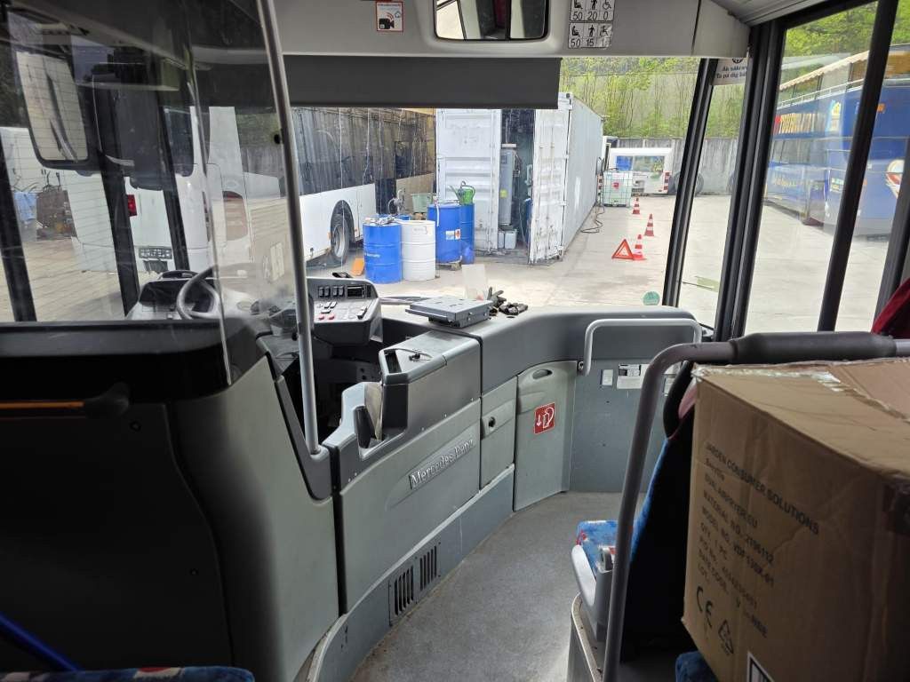 Fahrzeugabbildung Mercedes-Benz Citaro O530 LE, Gurten,  Armlehnen, Gardinen