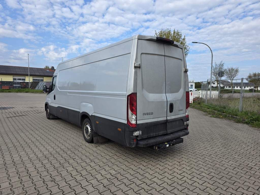 Fahrzeugabbildung Iveco 35-180 Maxi lang & hoch, SAHK, Klima, Kamera
