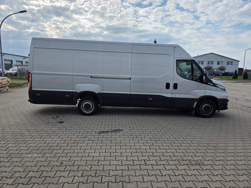 Fahrzeugabbildung Iveco 35-180 Maxi lang & hoch, SAHK, Klima, Kamera