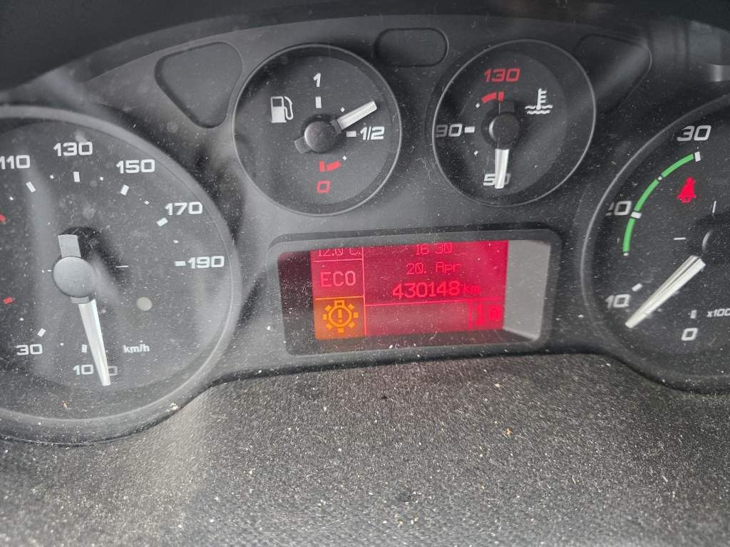 Fahrzeugabbildung Iveco 72-210 KJoffer mit Ladebordwand,AHK, Blatt/ Luft