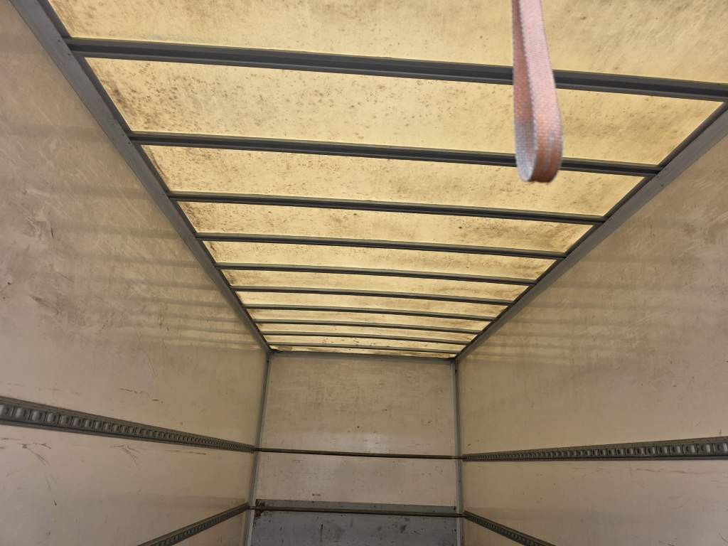 Fahrzeugabbildung Iveco 72-180 Koffer, Luftfederung hintgen, LBW