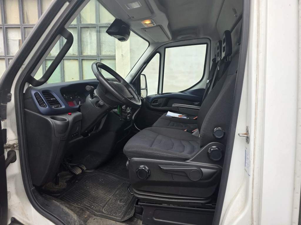 Fahrzeugabbildung Iveco 72-180 Koffer, Luftfederung hintgen, LBW