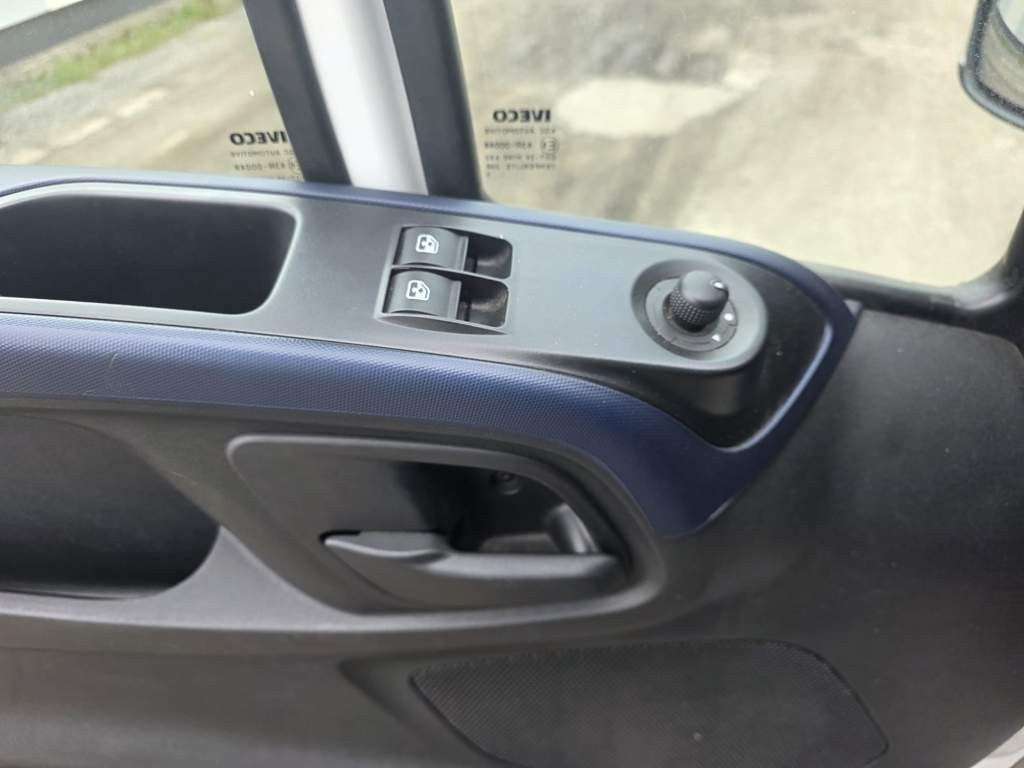 Fahrzeugabbildung Iveco 72-180 Koffer, Luftfederung hintgen, LBW