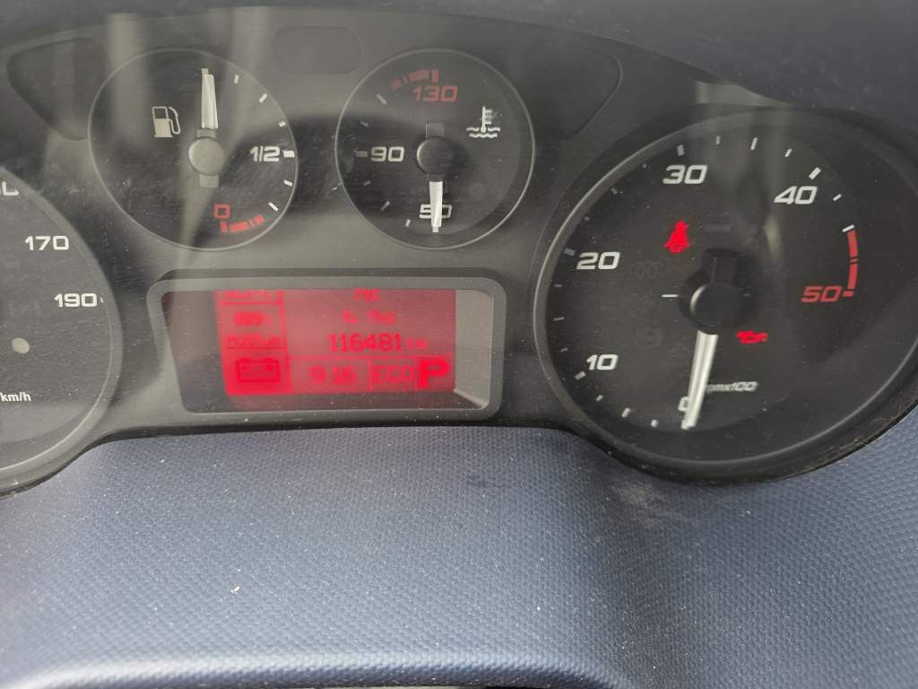 Fahrzeugabbildung Iveco 72-180 Koffer, Luftfederung hintgen, LBW