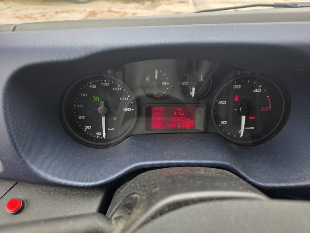 Fahrzeugabbildung Iveco 72-180 Koffer, Luftfederung hintgen, LBW