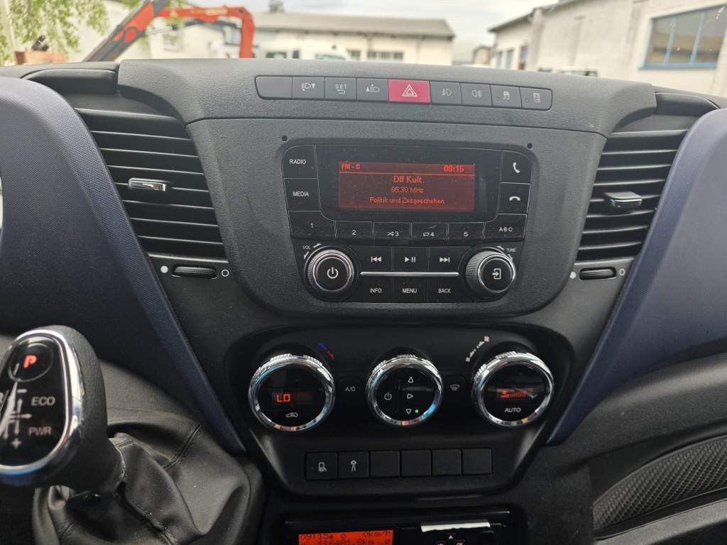 Fahrzeugabbildung Iveco 72-180 Koffer, Luftfederung hintgen, LBW