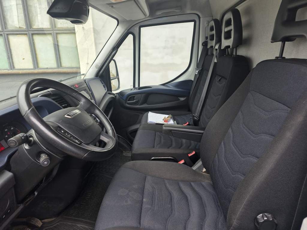 Fahrzeugabbildung Iveco 72-180 Koffer, Luftfederung hintgen, LBW