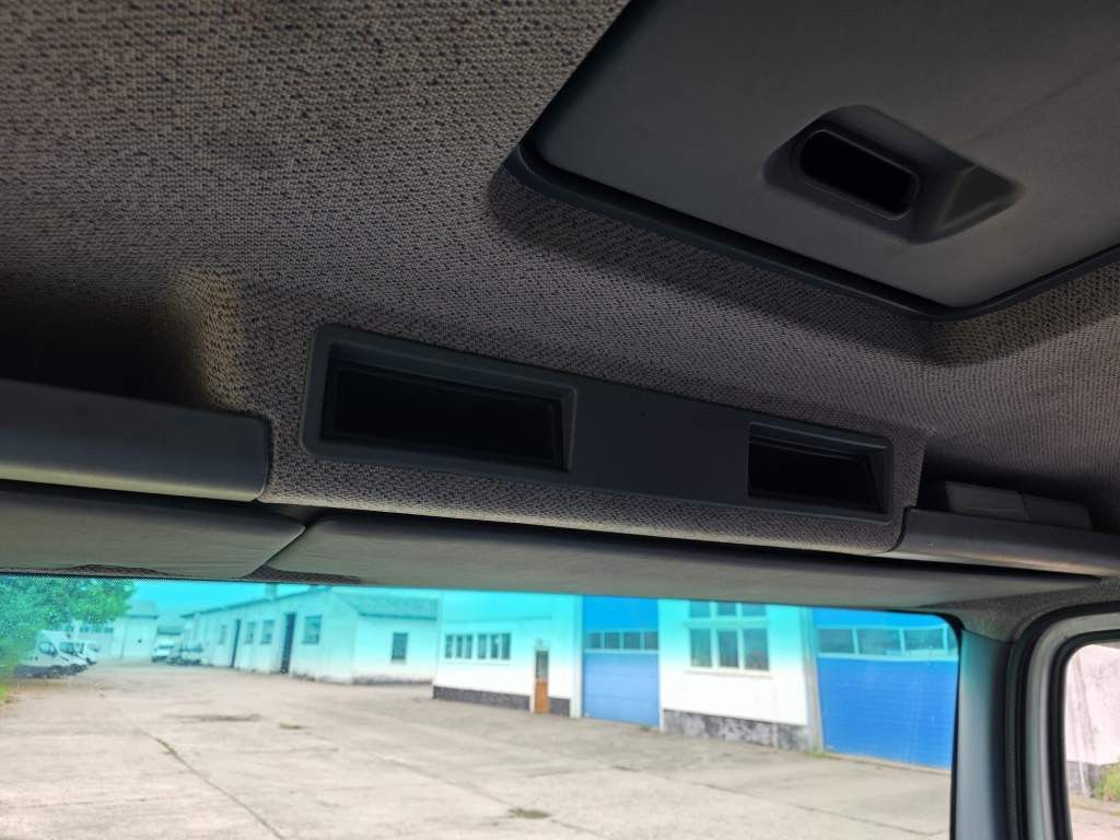 Fahrzeugabbildung Mercedes-Benz 818 Pritsche & Plane, manuelle 6 Gang Schaltung