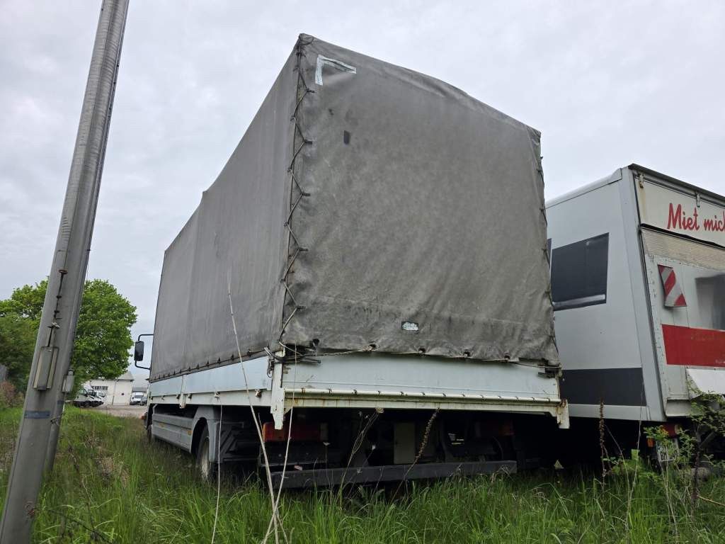 Fahrzeugabbildung Mercedes-Benz 818 Pritsche & Plane, manuelle 6 Gang Schaltung