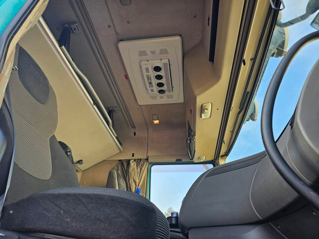 Fahrzeugabbildung DAF XF 410 Space Cab, Euro 6, Standklima