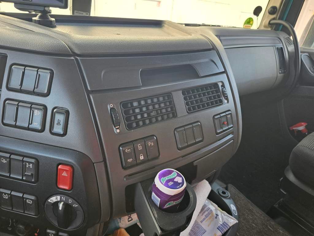 Fahrzeugabbildung DAF XF 410 Space Cab, Euro 6, Standklima