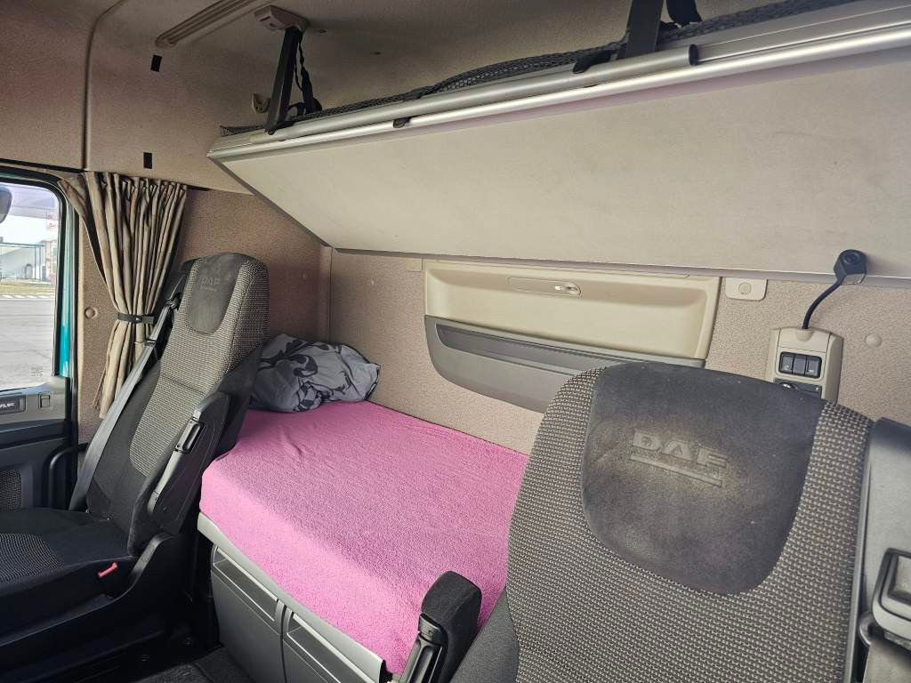 Fahrzeugabbildung DAF XF 410 Space Cab, Euro 6, Standklima