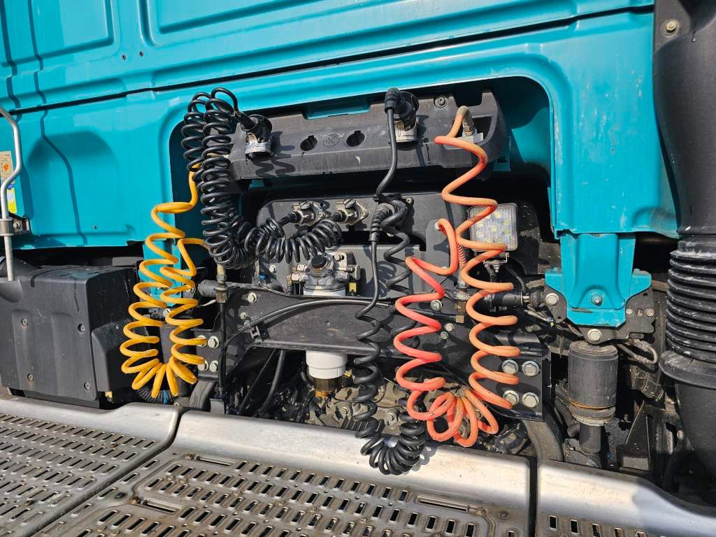 Fahrzeugabbildung DAF XF 410 Space Cab, Euro 6, Standklima