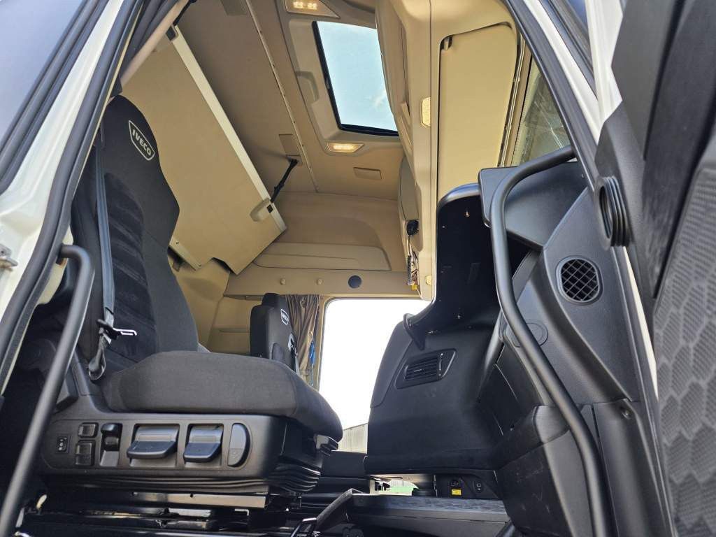 Fahrzeugabbildung Iveco 480 S-Way, Retarder, Klima Automat, 2 Kreis-Hydr
