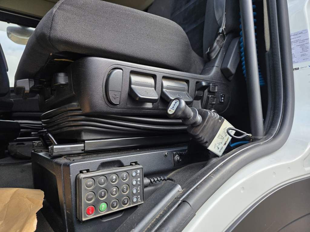 Fahrzeugabbildung Iveco 480 S-Way, Retarder, Klima Automat, 2 Kreis-Hydr