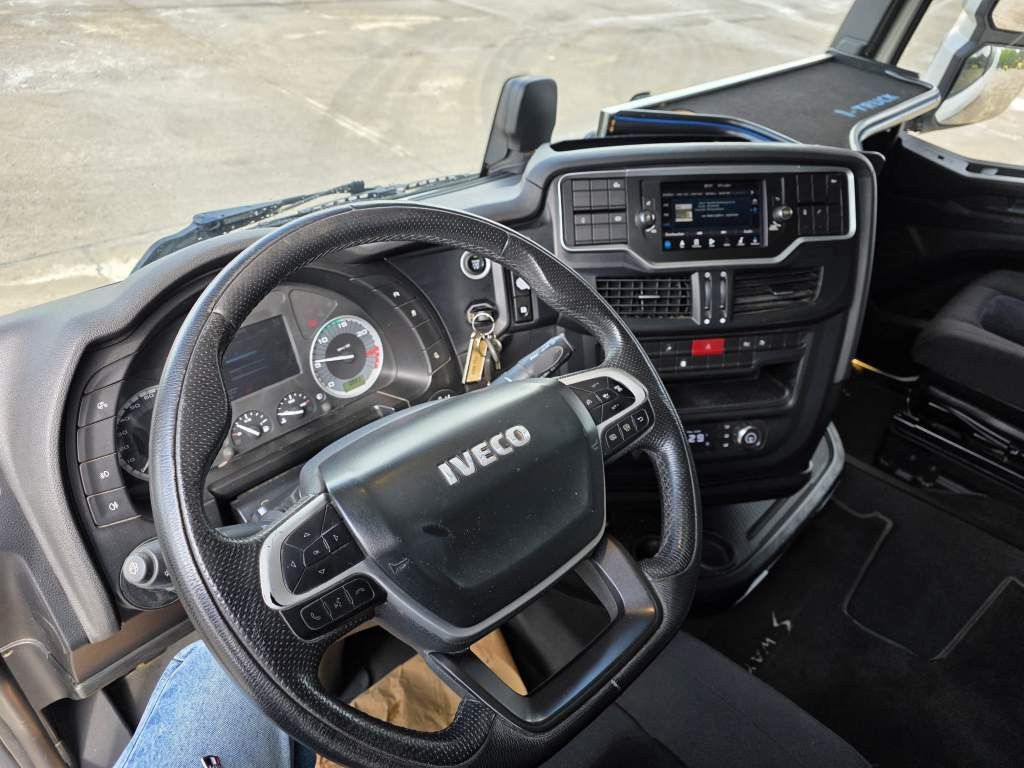 Fahrzeugabbildung Iveco 480 S-Way, Retarder, Klima Automat, 2 Kreis-Hydr