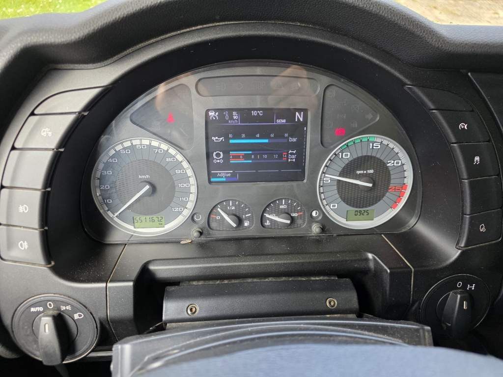 Fahrzeugabbildung Iveco 480 S-Way, Retarder, Klima Automat, 2 Kreis-Hydr