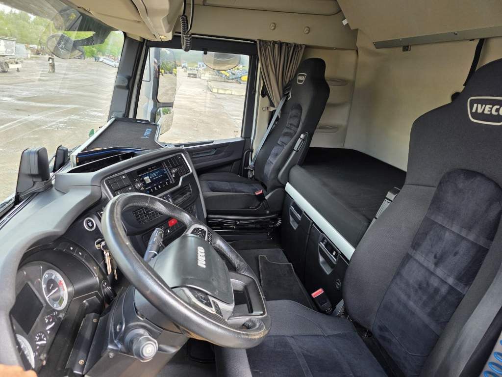 Fahrzeugabbildung Iveco 480 S-Way, Retarder, Klima Automat, 2 Kreis-Hydr