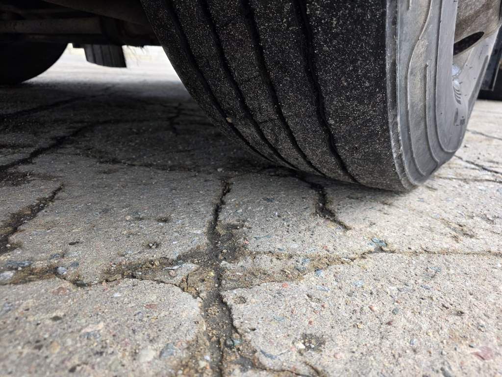 Fahrzeugabbildung Iveco 480 S-Way, Retarder, Klima Automat, 2 Kreis-Hydr