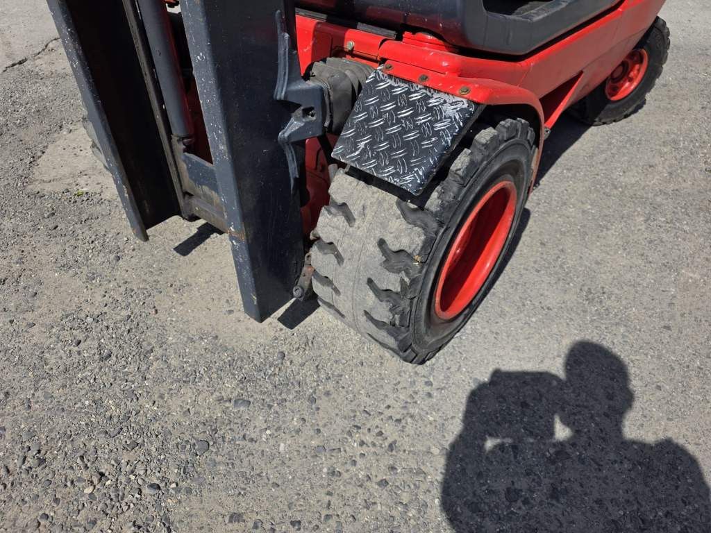 Fahrzeugabbildung Linde H35-03 SDtapler Duplex Mast, 5.600 Kg zul. GGW