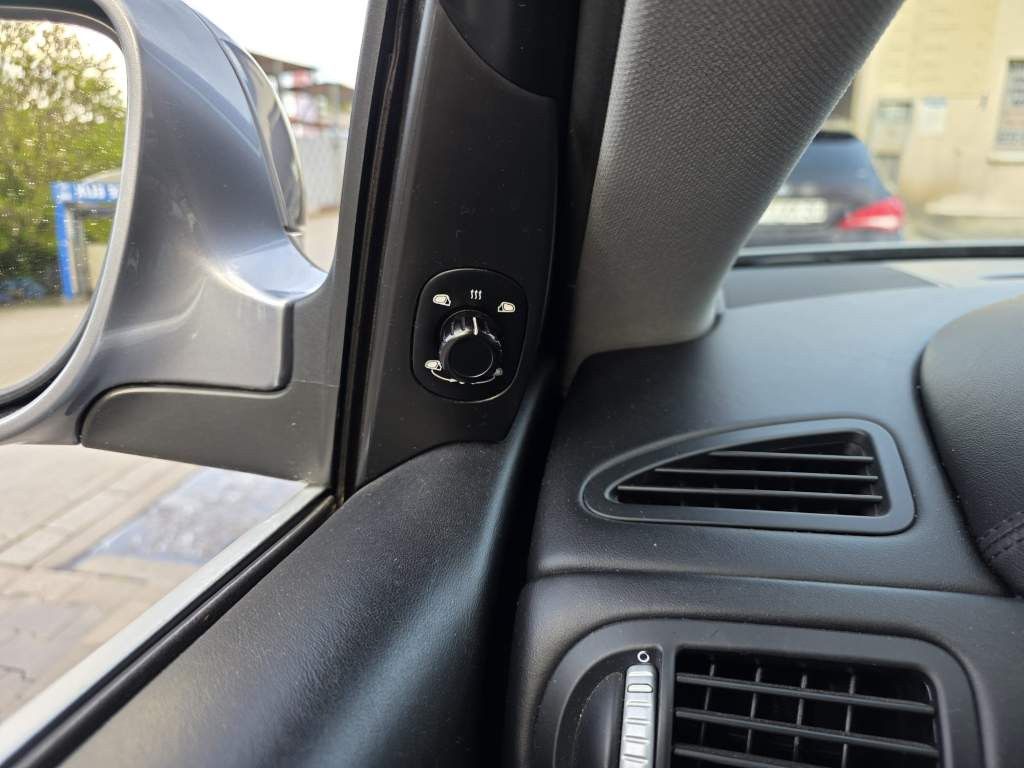 Fahrzeugabbildung Porsche Cayenne S 4.5 L mit 340 PS, V8, Allrad