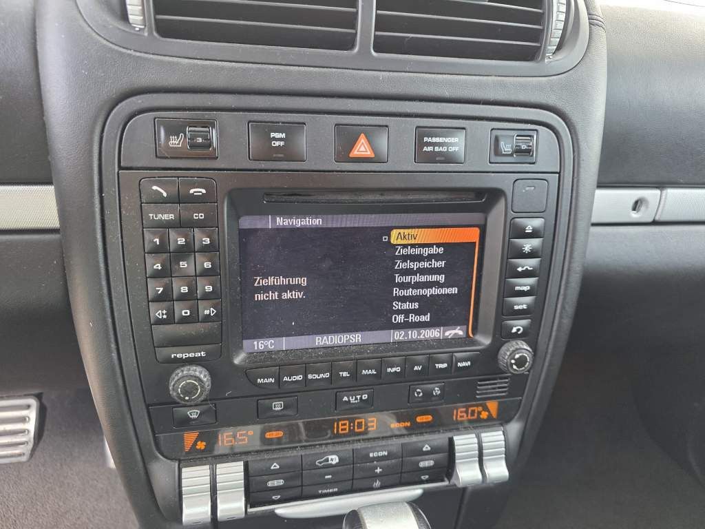 Fahrzeugabbildung Porsche Cayenne S 4.5 L mit 340 PS, V8, Allrad