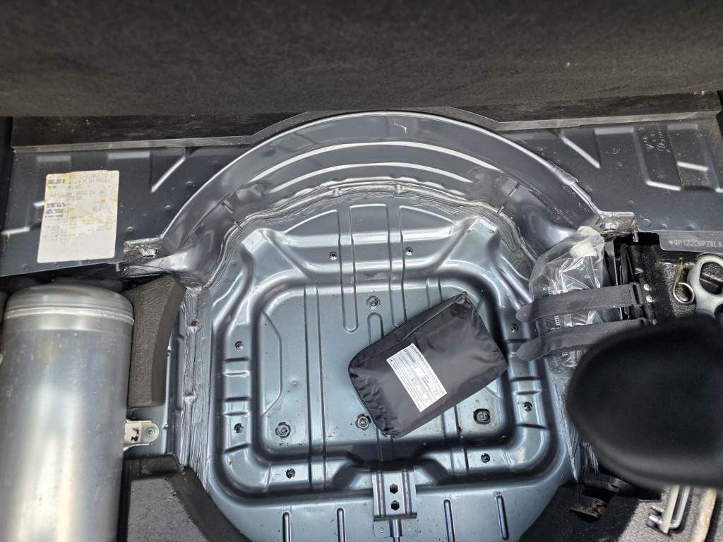 Fahrzeugabbildung Porsche Cayenne S 4.5 L mit 340 PS, V8, Allrad