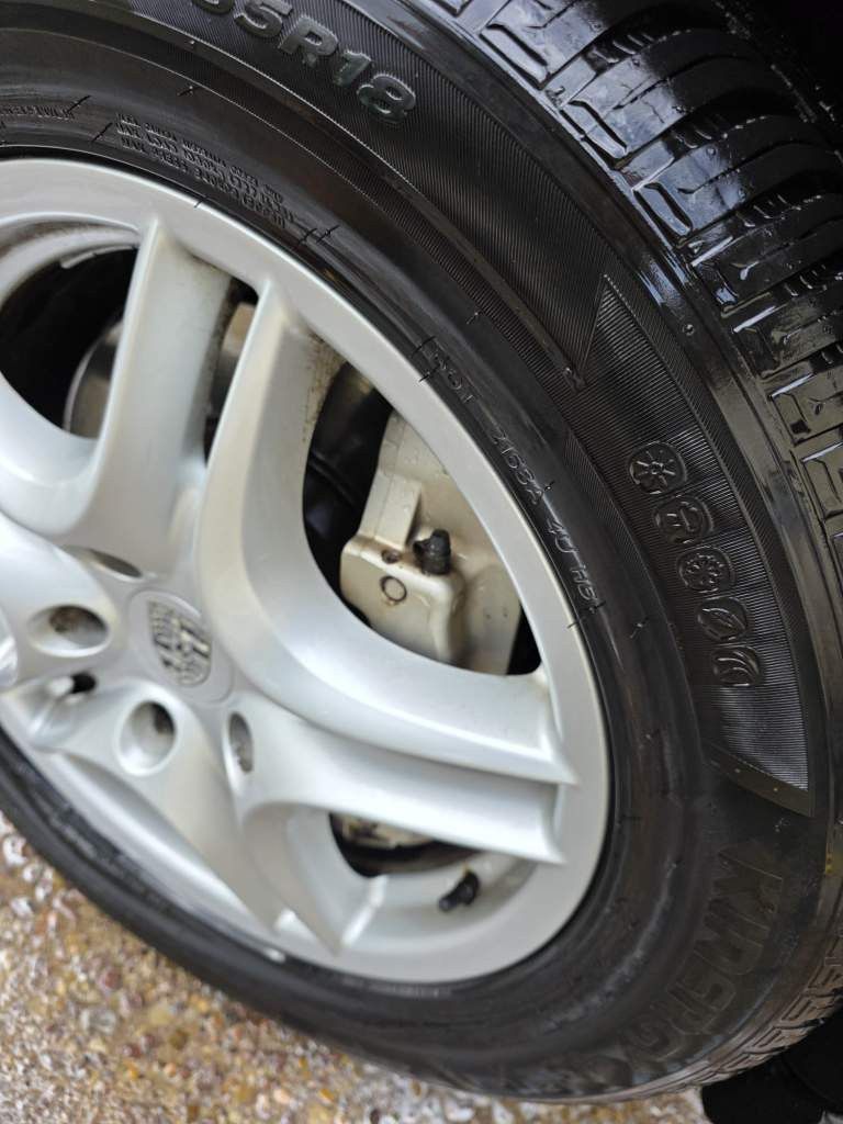 Fahrzeugabbildung Porsche Cayenne S 4.5 L mit 340 PS, V8, Allrad