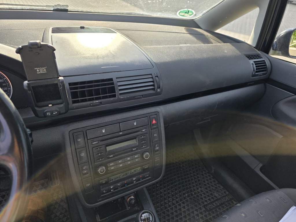 Fahrzeugabbildung Volkswagen Sharan 1.9TDI 85kW Highline, 6 Sitzer