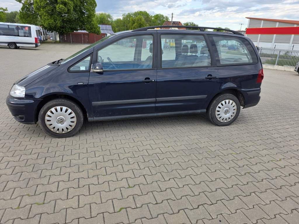 Fahrzeugabbildung Volkswagen Sharan 1.9TDI 85kW Highline, 6 Sitzer