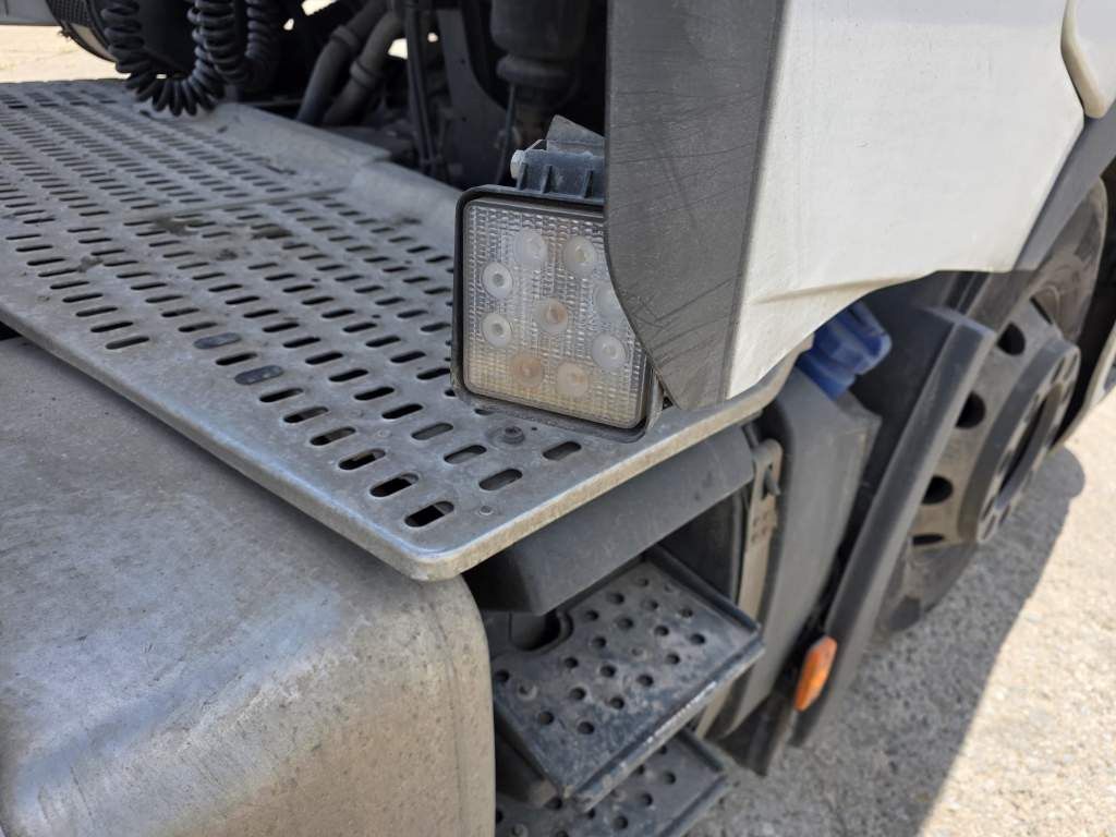 Fahrzeugabbildung Iveco 480AS440ST/P, 2 Kreiis Hydraulik,Wartungsvertrag