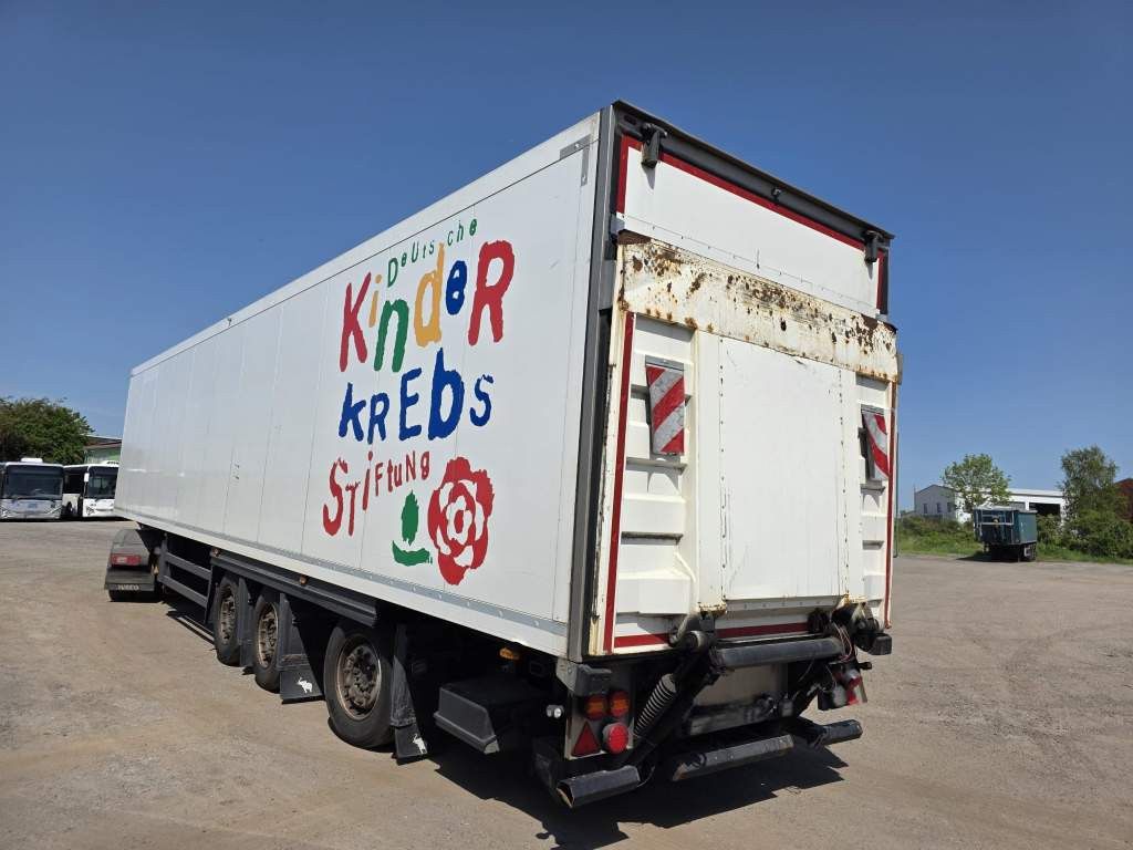 Fahrzeugabbildung Schmitz Cargobull Tiefkühler, 3 Kammern, Lenkachse, Carrier Vector