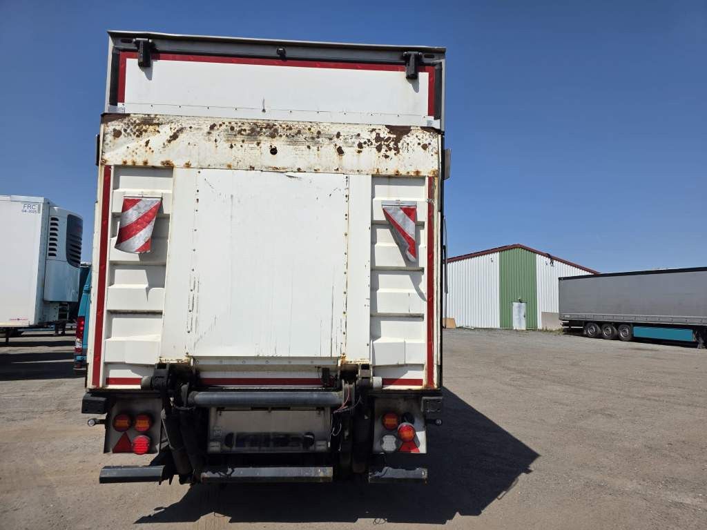 Fahrzeugabbildung Schmitz Cargobull Tiefkühler, 3 Kammern, Lenkachse, Carrier Vector