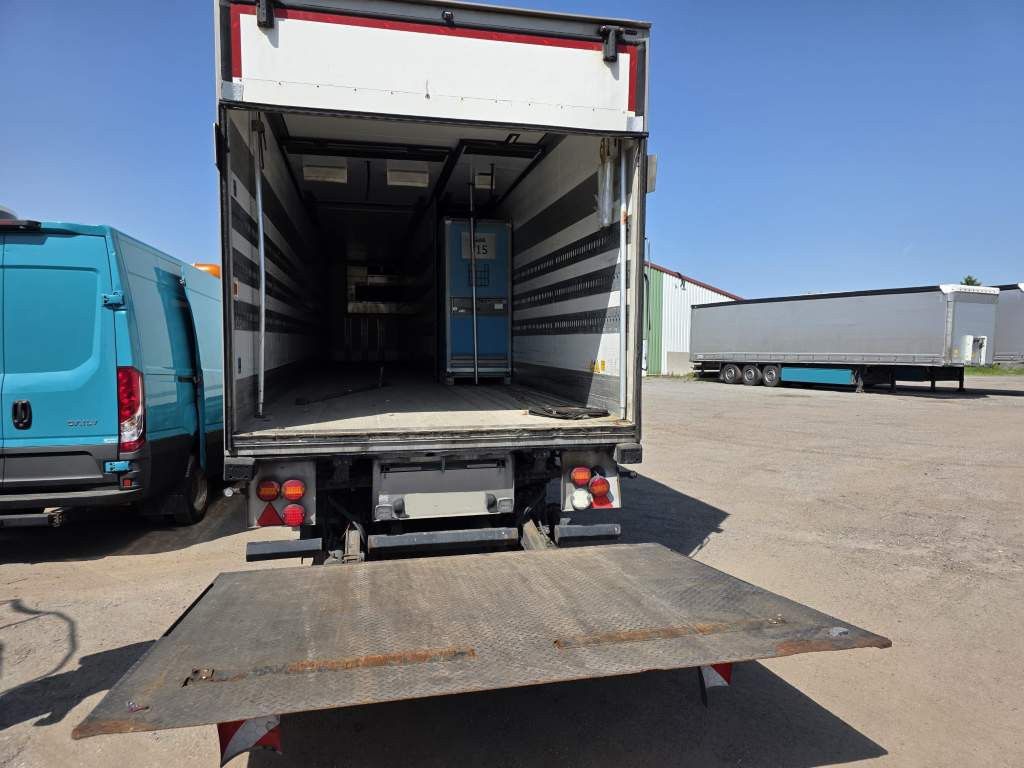 Fahrzeugabbildung Schmitz Cargobull Tiefkühler, 3 Kammern, Lenkachse, Carrier Vector