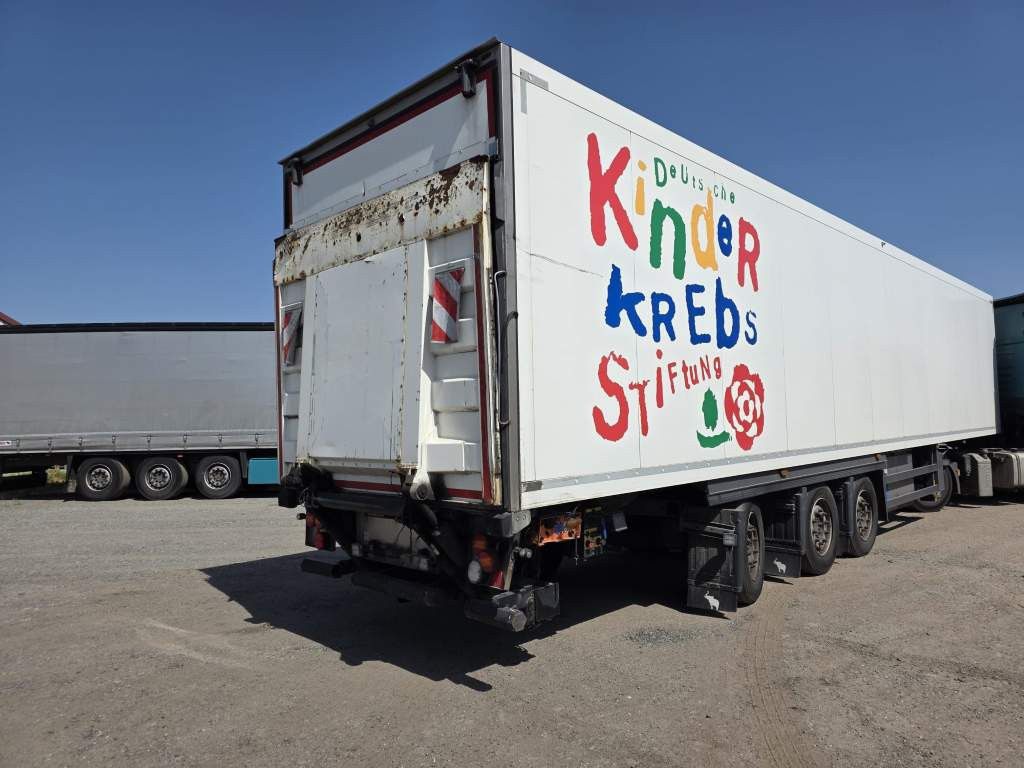 Fahrzeugabbildung Schmitz Cargobull Tiefkühler, 3 Kammern, Lenkachse, Carrier Vector