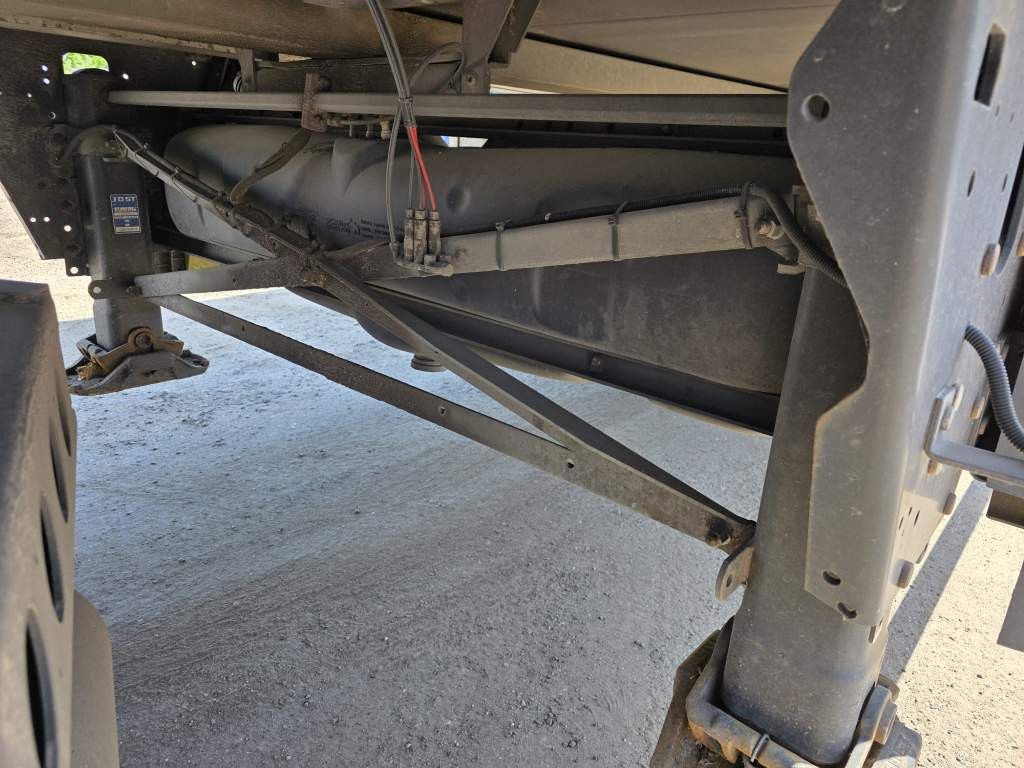 Fahrzeugabbildung Schmitz Cargobull Tiefkühler, 3 Kammern, Lenkachse, Carrier Vector