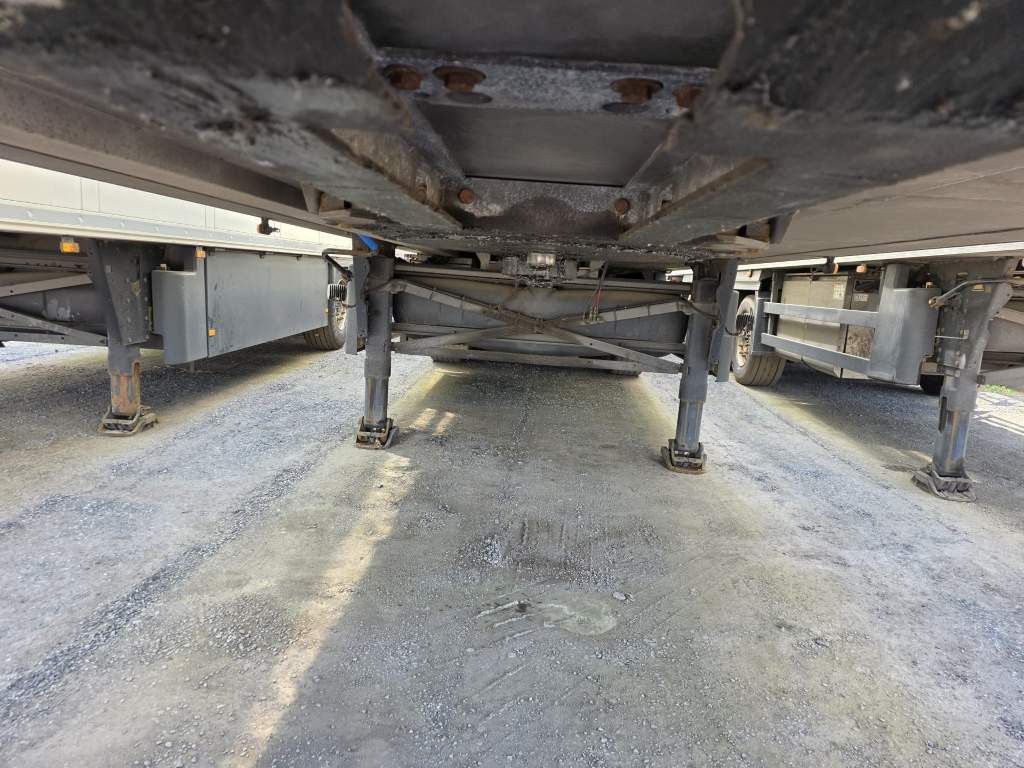 Fahrzeugabbildung Schmitz Cargobull Tiefkühler, 3 Kammern, Lenkachse, Carrier Vector