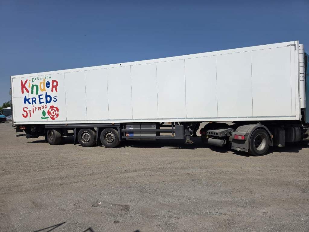 Fahrzeugabbildung Schmitz Cargobull Tiefkühler, 3 Kammern, Lenkachse, Carrier Vector