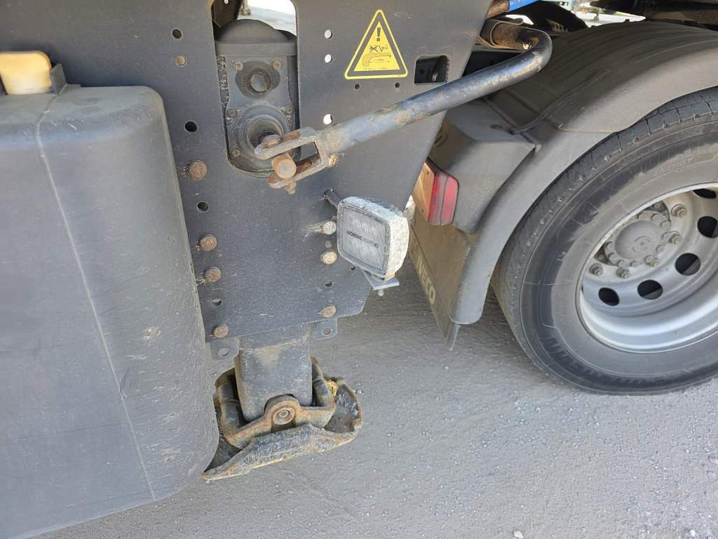 Fahrzeugabbildung Schmitz Cargobull Tiefkühler, 3 Kammern, Lenkachse, Carrier Vector