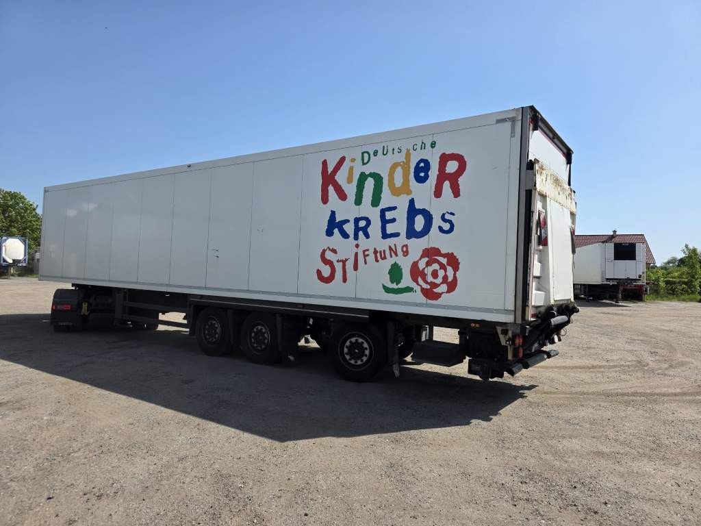Fahrzeugabbildung Schmitz Cargobull Tiefkühler, 3 Kammern, Lenkachse, Carrier Vector