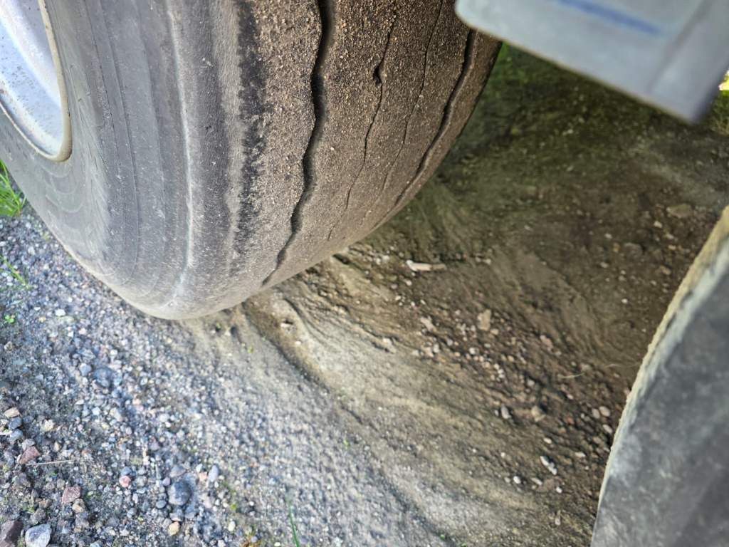 Fahrzeugabbildung Reisch 48 cbm Getreidekipper, Kornschieber, Lift