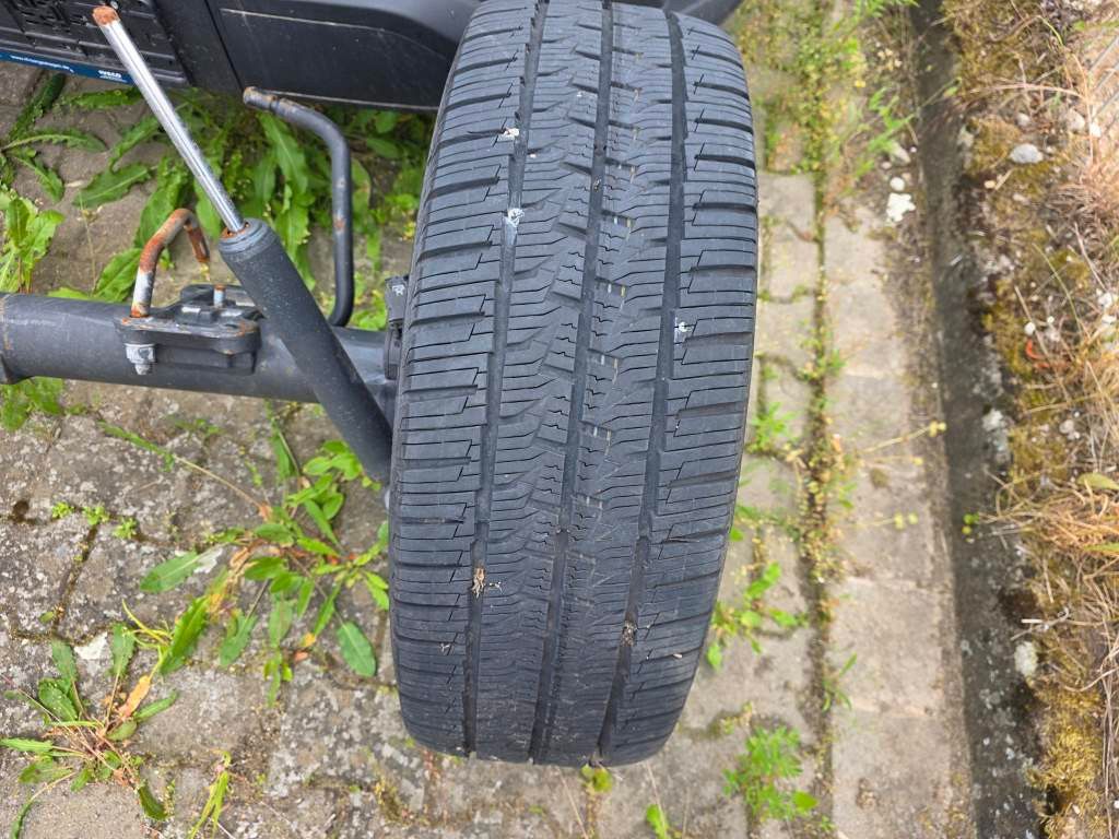 Fahrzeugabbildung Iveco 35S18 Kastenwagen Maxi hoch&lang, Unfall