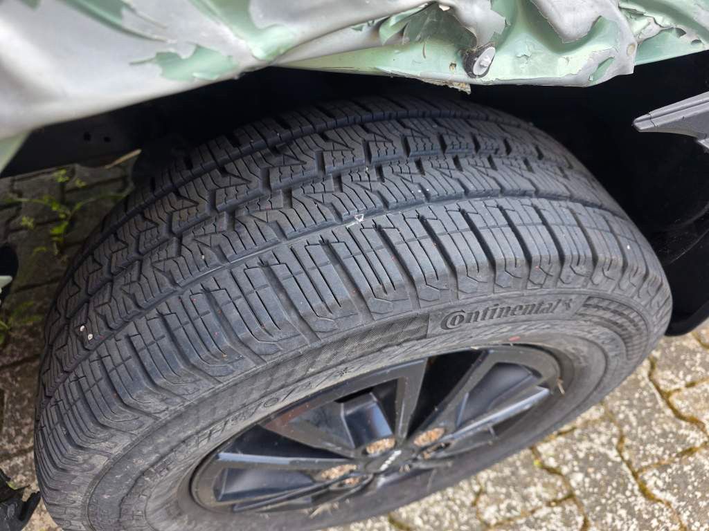 Fahrzeugabbildung Iveco 35S18 Kastenwagen Maxi hoch&lang, Unfall