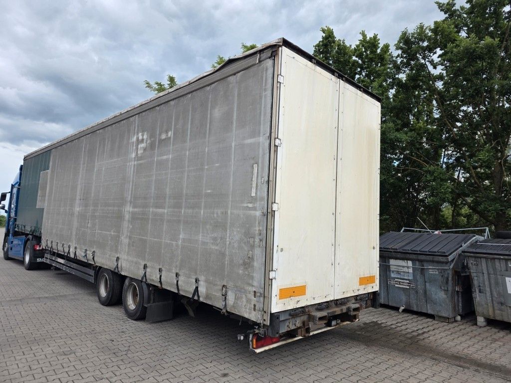 Fahrzeugabbildung Schwarzmüller Jumbo mit Bordwänden und Schwanenhals