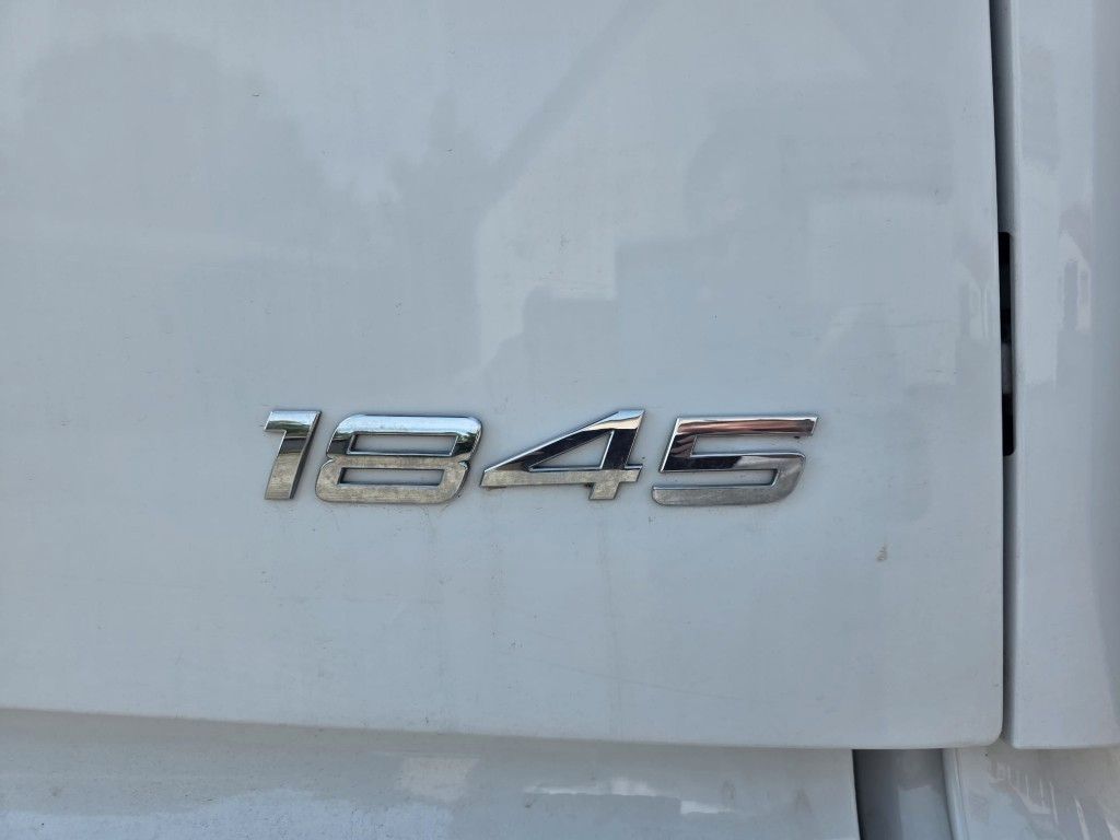 Fahrzeugabbildung Mercedes-Benz 1845 Lowliner, Retarder, 2 Tanks, Hubsattelkuppl