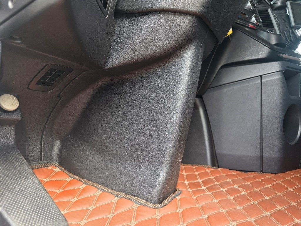 Fahrzeugabbildung Mercedes-Benz 1845 Lowliner, Retarder, 2 Tanks, Hubsattelkuppl