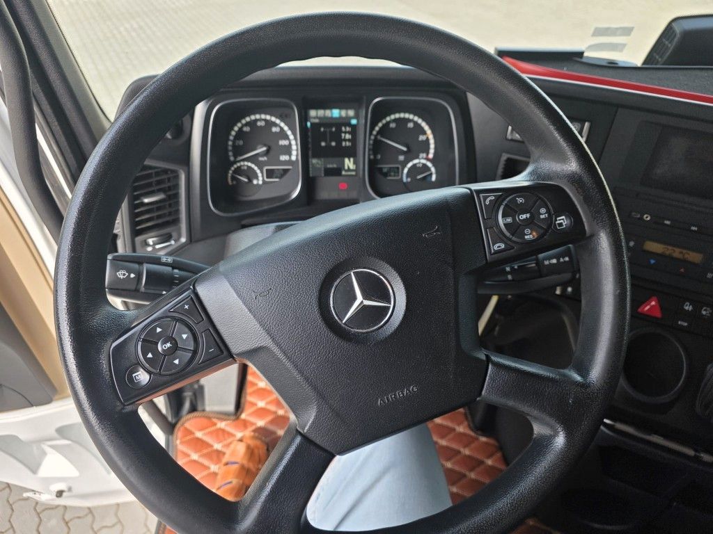 Fahrzeugabbildung Mercedes-Benz 1845 Lowliner, Retarder, 2 Tanks, Hubsattelkuppl
