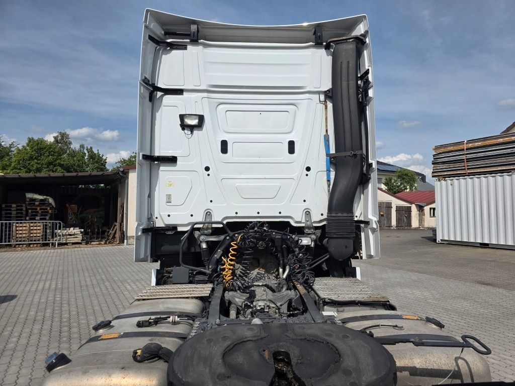Fahrzeugabbildung Mercedes-Benz 1845 Lowliner, Retarder, 2 Tanks, Hubsattelkuppl